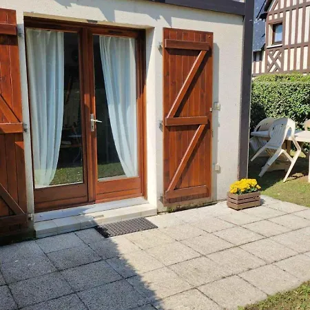 House With Garden And Barbecue In * Cabourg