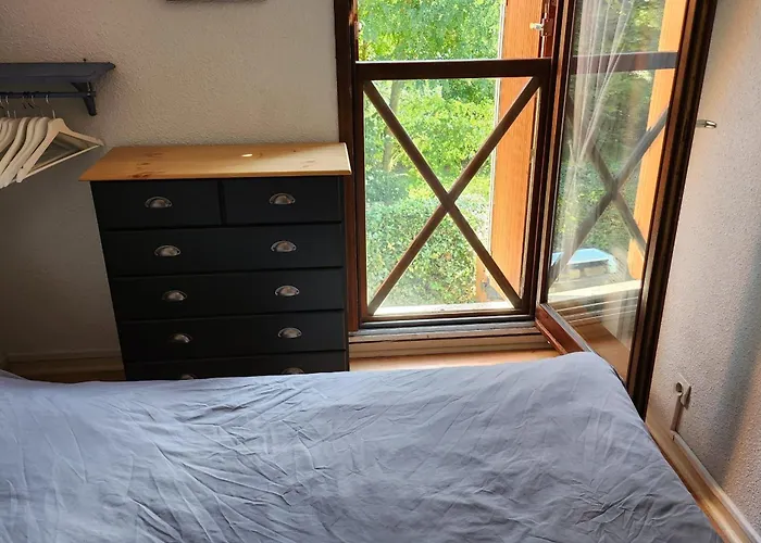 House With Garden And Barbecue In Feriehus *